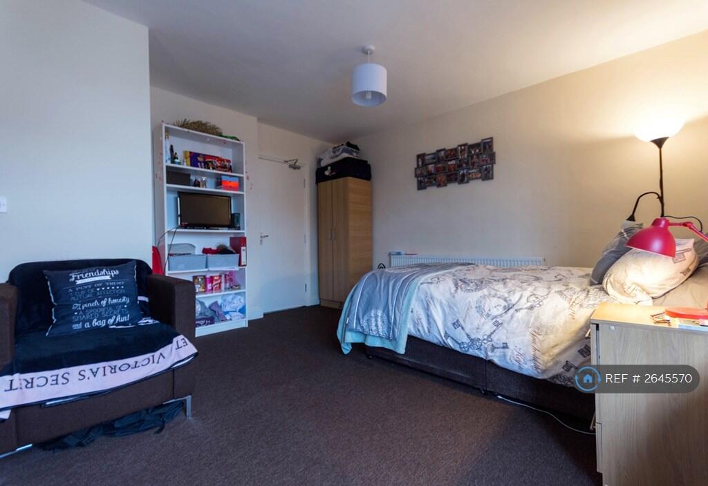 En-Suite Bedroom