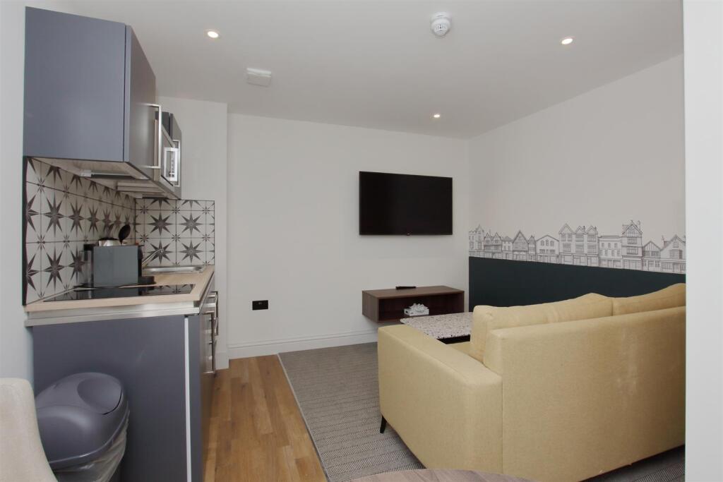 white hart arundels ph3.JPG