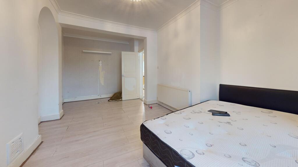 15 Peabody Estate, Lordship Lane, Tottenham, London, N17 7QJ