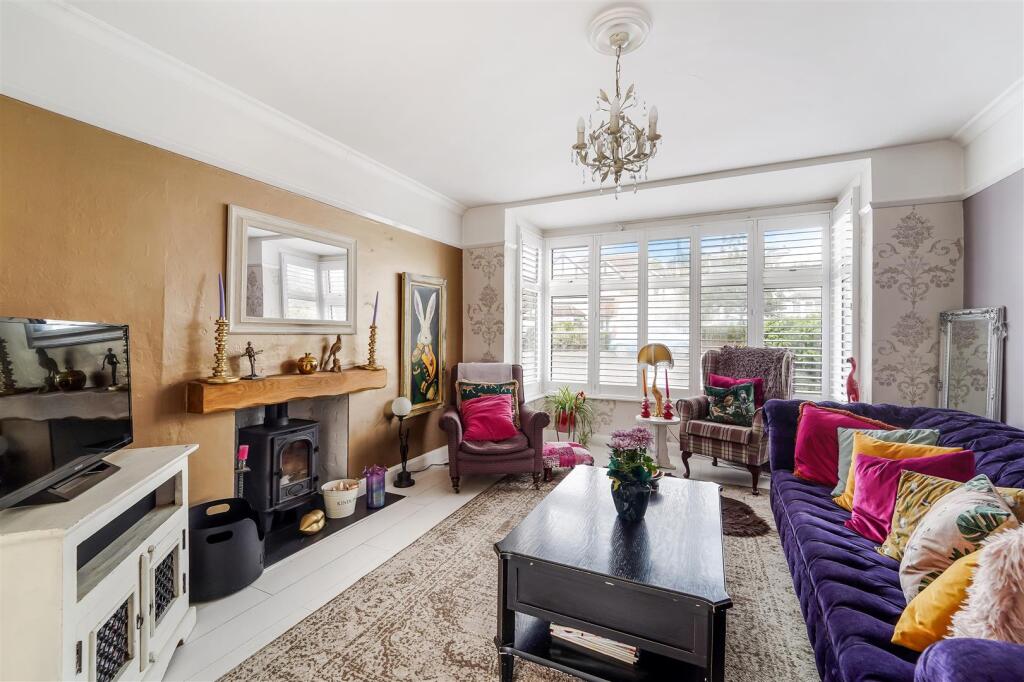 WHITESHORSE DRIVE (11).jpg