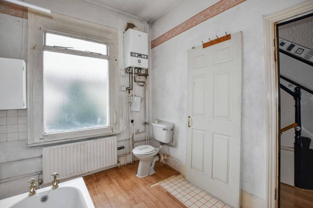 18 Ronver Road, London, SE12 0NJ