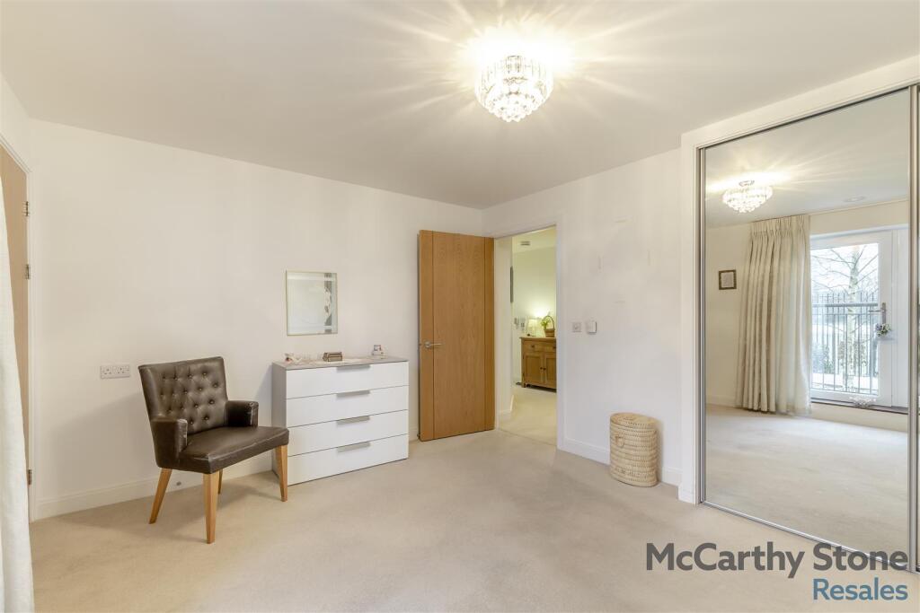 8674206-interior17.jpg