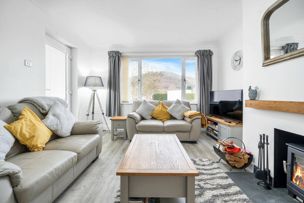 Living / Dining R...