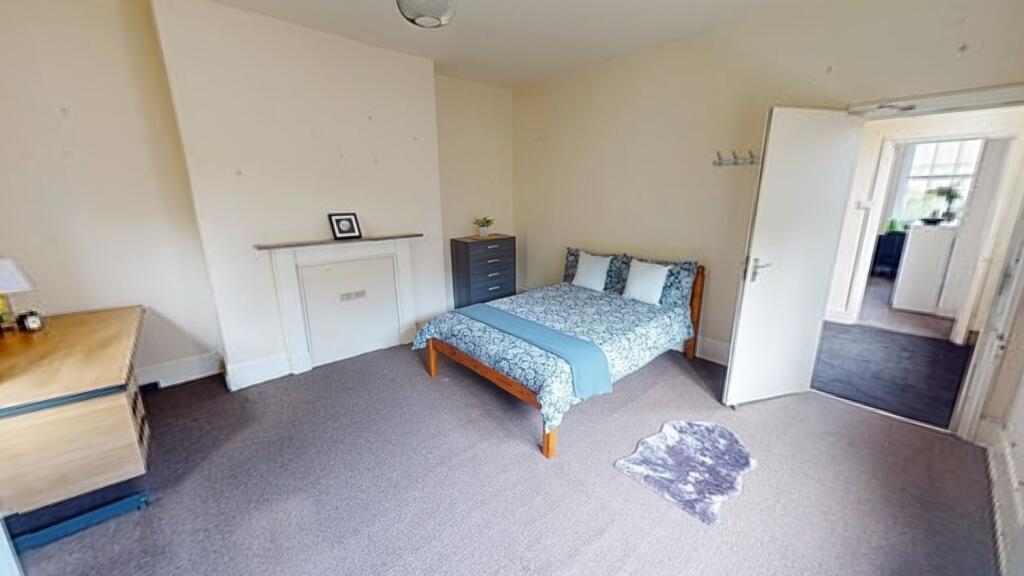 8 Colville Rm 6