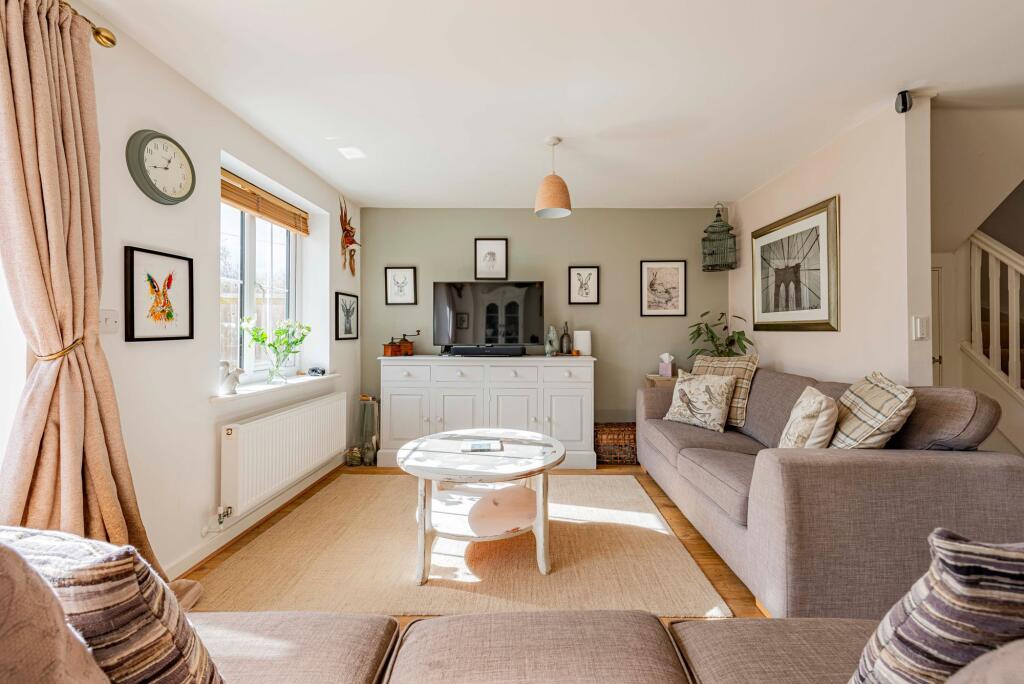 Living/Dining Room (3)