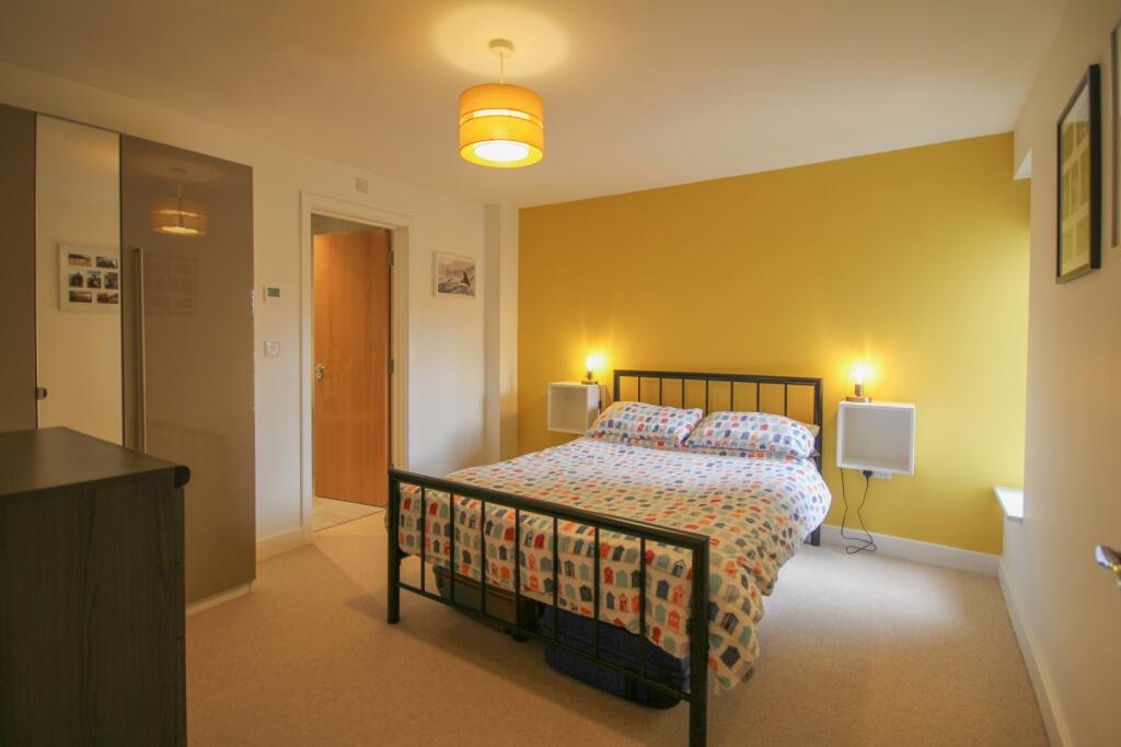 TPS 01208 872 728-05