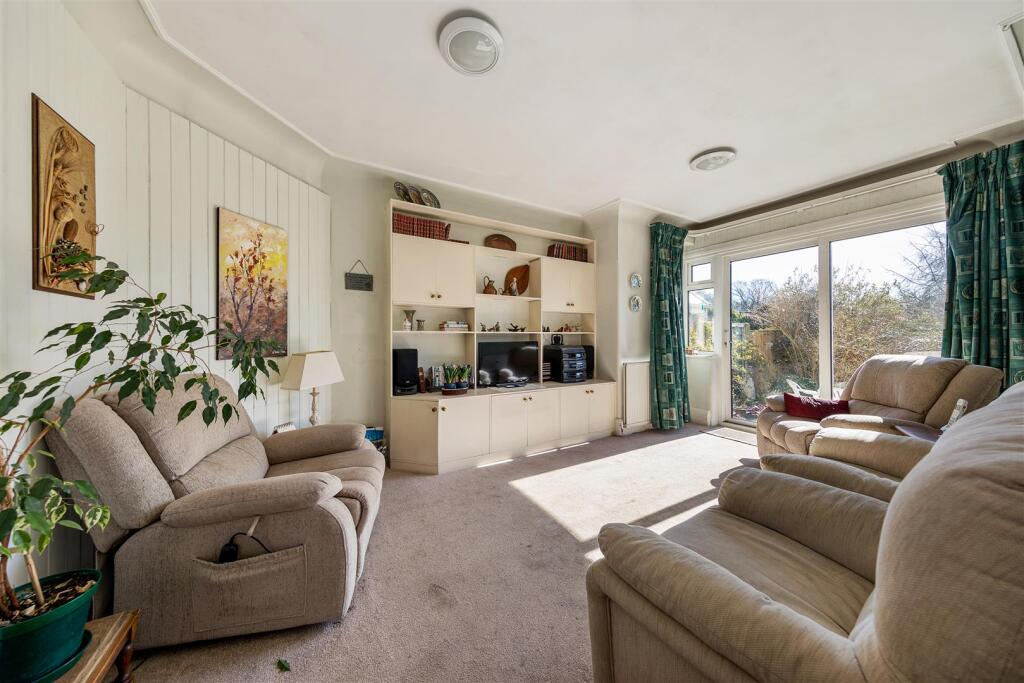 Sheredan Road, E4