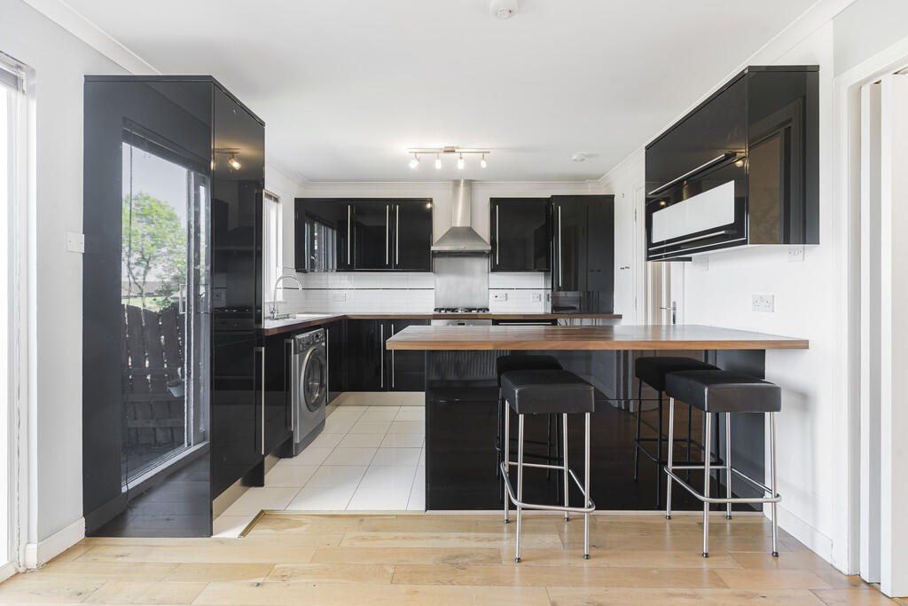 8 Glenisla Court,...