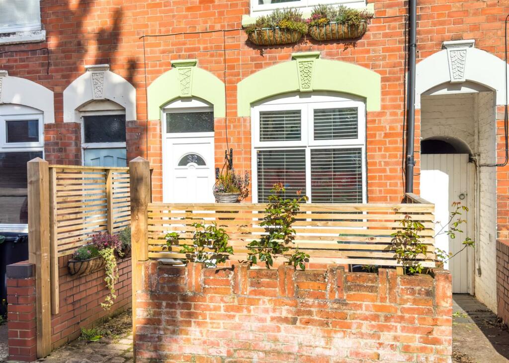 FRONT GARDEN
