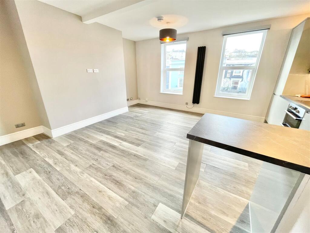 LIVING AREA.jpg