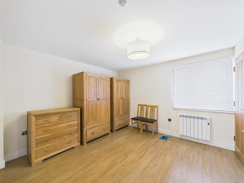 17 - Modern Block of 12 Flats for Auction, Bristol