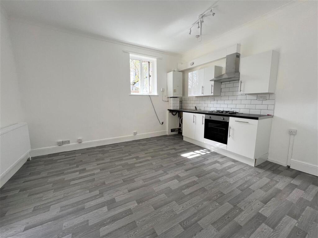Living Room.jpg