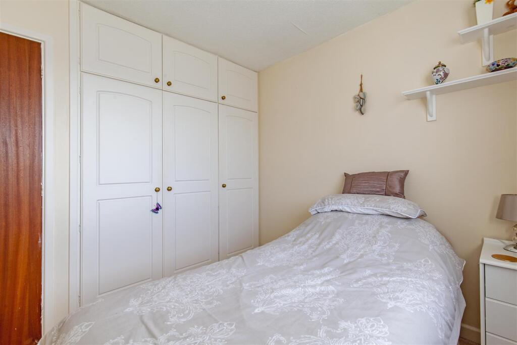 Bedroom 3-2.jpg