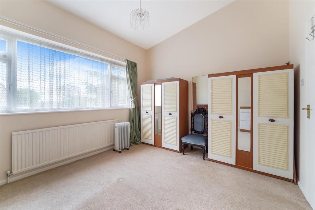 DIRDENE CLOSE (12).jpg