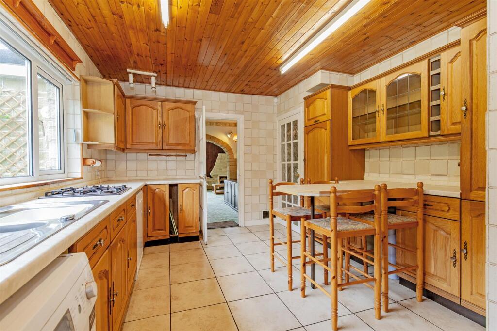 Kitchen-2.jpg