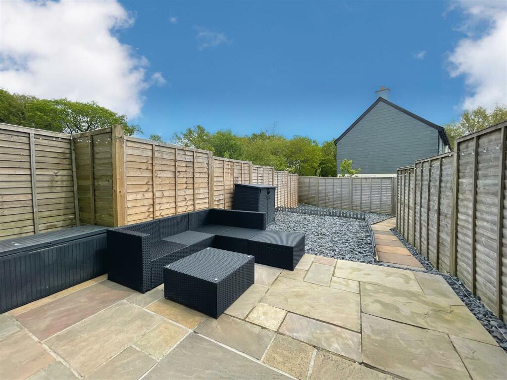 Garden patio.JPG
