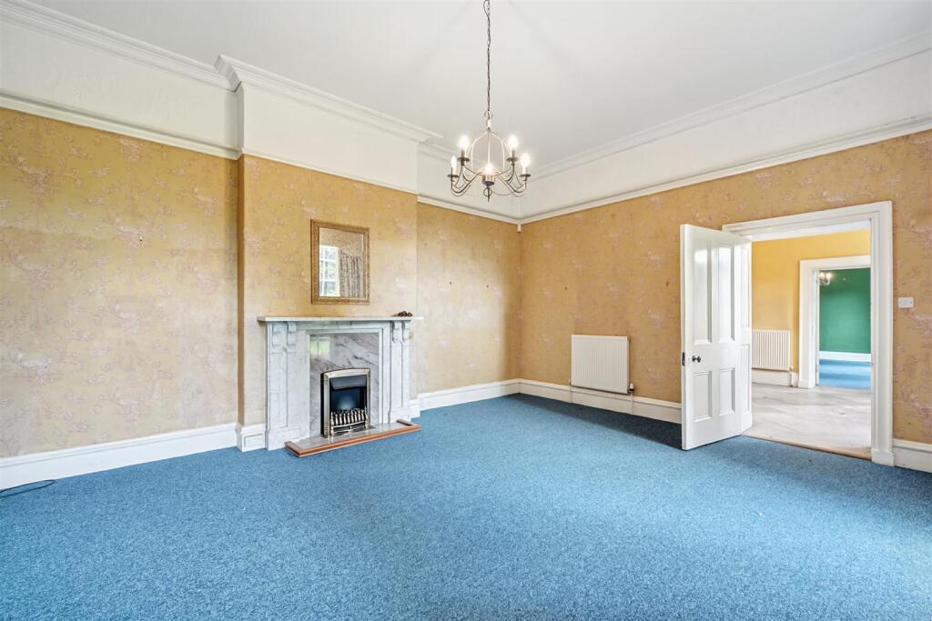 Drawing Room to Entrance Hallway.jpg