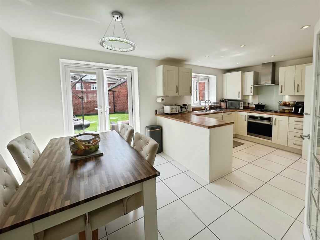 834370b3-9-4031-81EF-AF2B92D8E63C-1141-000000E3251