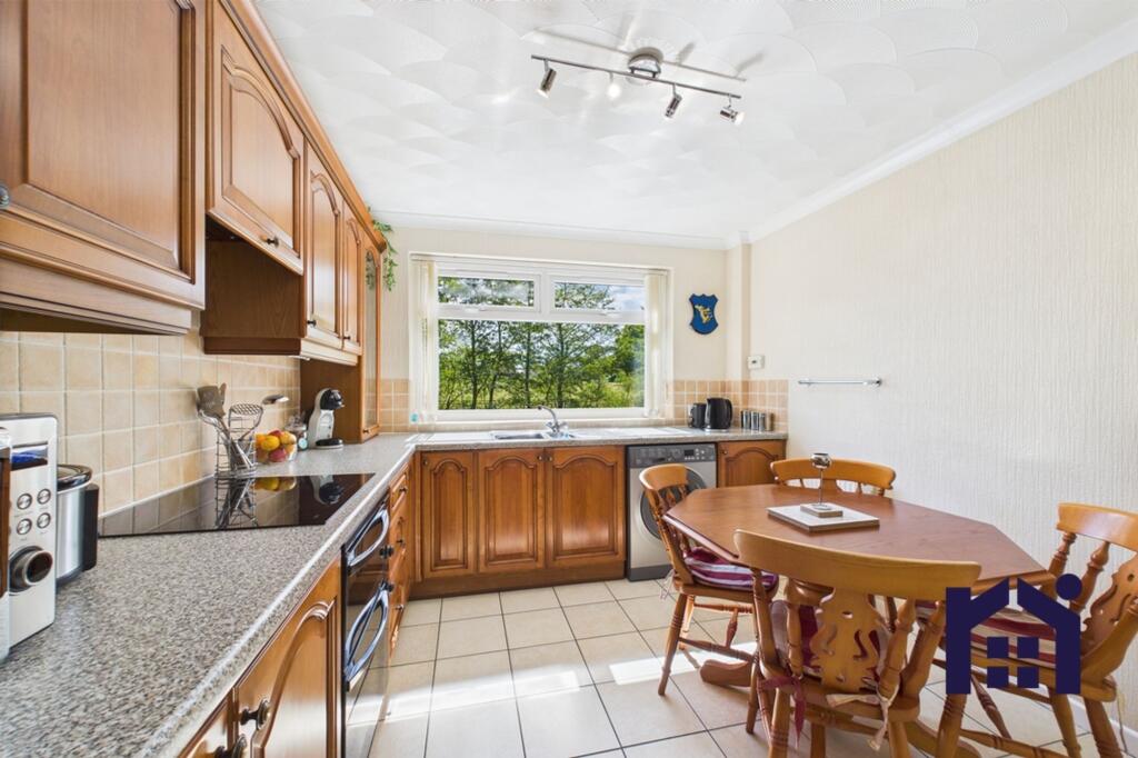 Dining kitchen