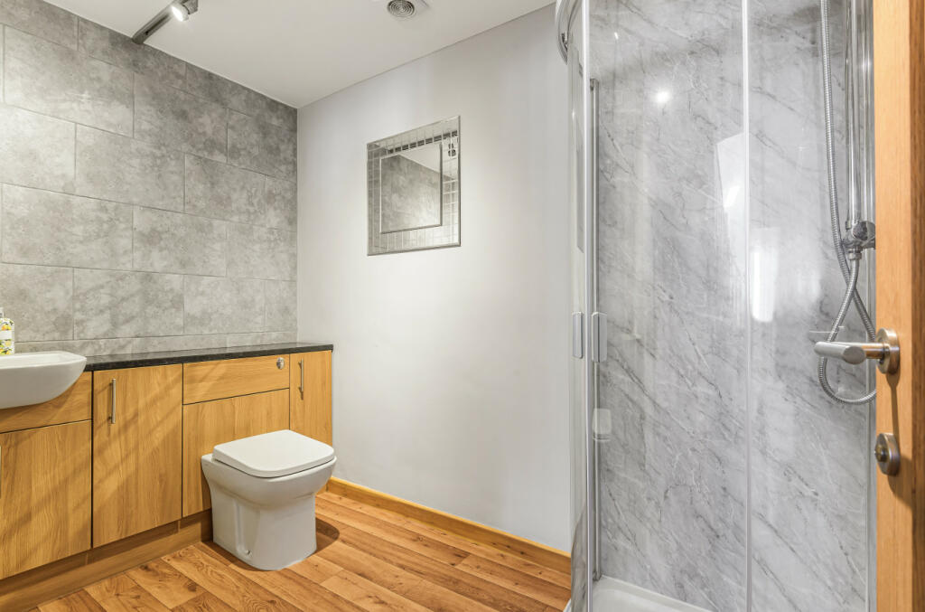 Sep Shower Room