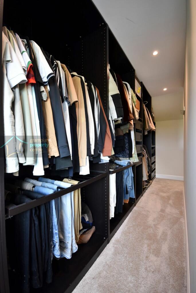 dressing area to bed 1 