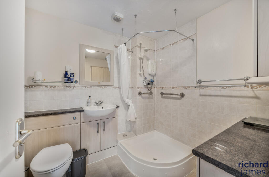 f7bb6033be0f4479b51d9eb4c8972af5