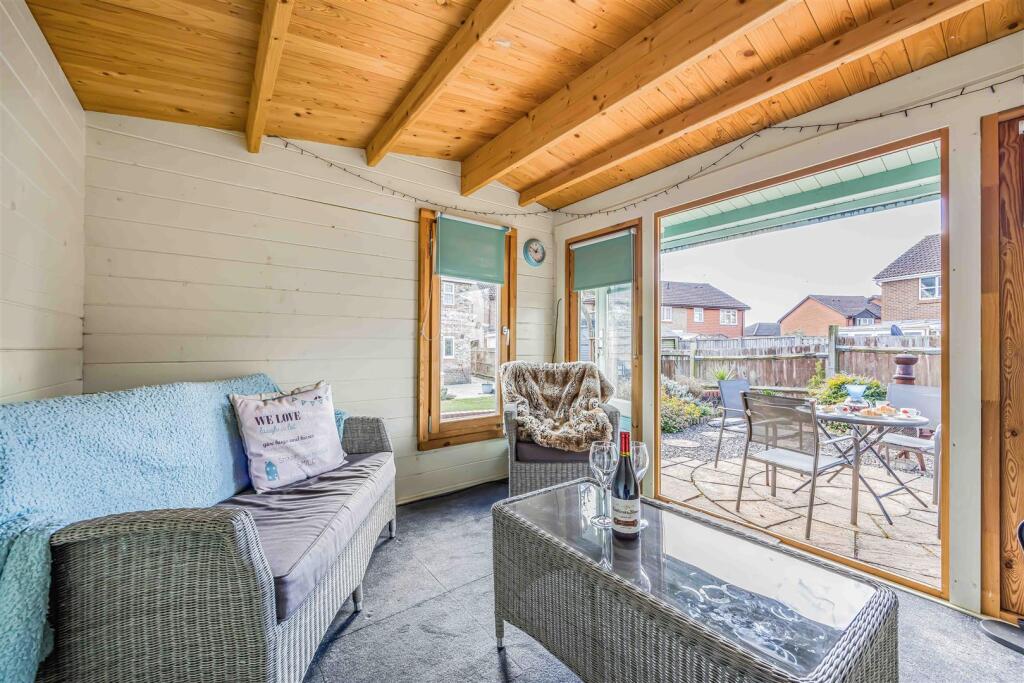 8 Topaz Grove, Waterlooville-Small-PorticoMarketin