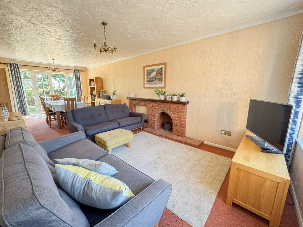 lounge 1