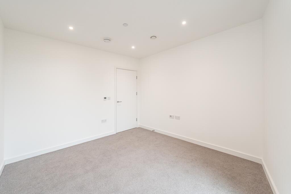 Apartment-7-Elmbr...