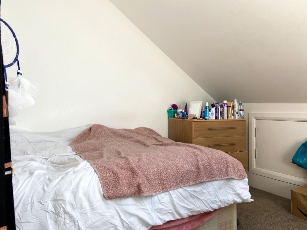 64 Brading Road Bedroom 6