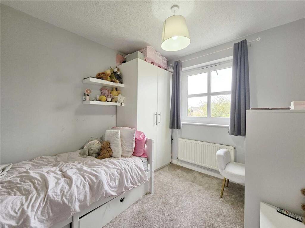 Bedroom 3: