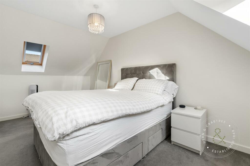 Rees Drive, HernCrabtree (22).jpg