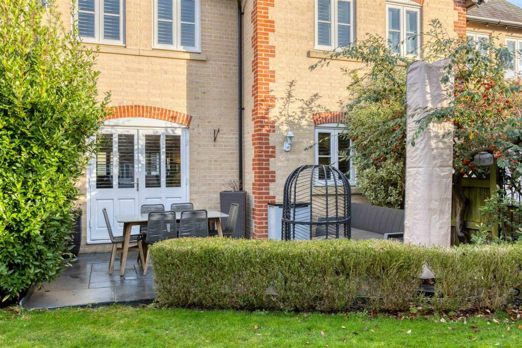 Courtyard garden