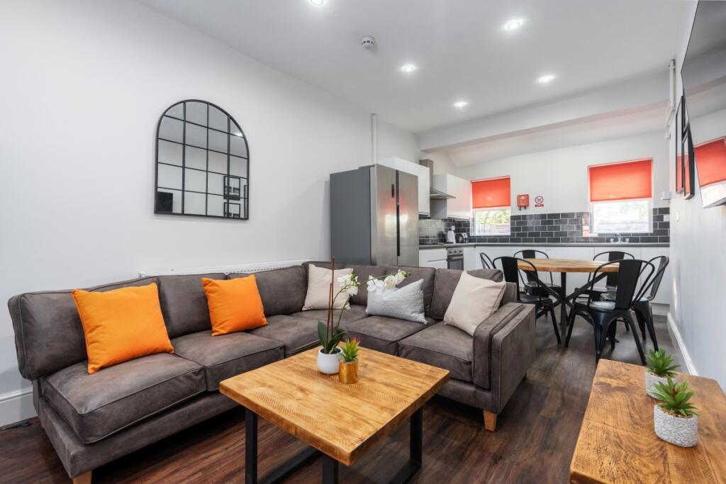 2 Lombard Grove, Living Room 1