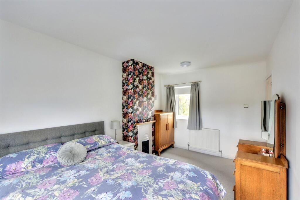 Bedroom One (4).jpeg