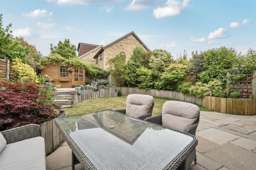 1298361-30-682dff9a1373a-ARW1298361-30-682dff9a137