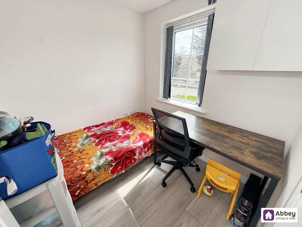 Office/Bedroom 5