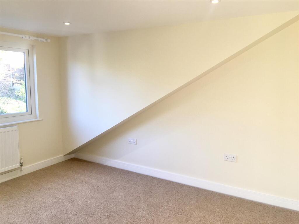 BED 1 V2.jpg