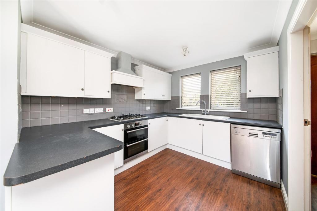 OPEN PLAN DINING KITCHEN