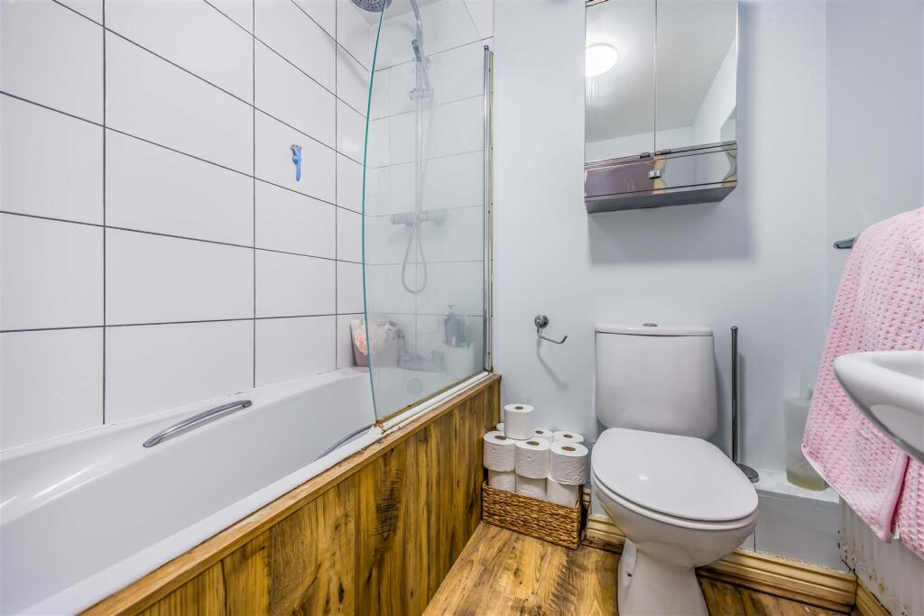 7 Baxendale Road, Chichester-Small-PorticoMarketin
