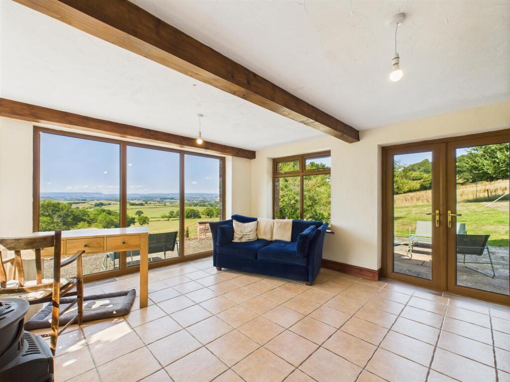 SUN ROOM