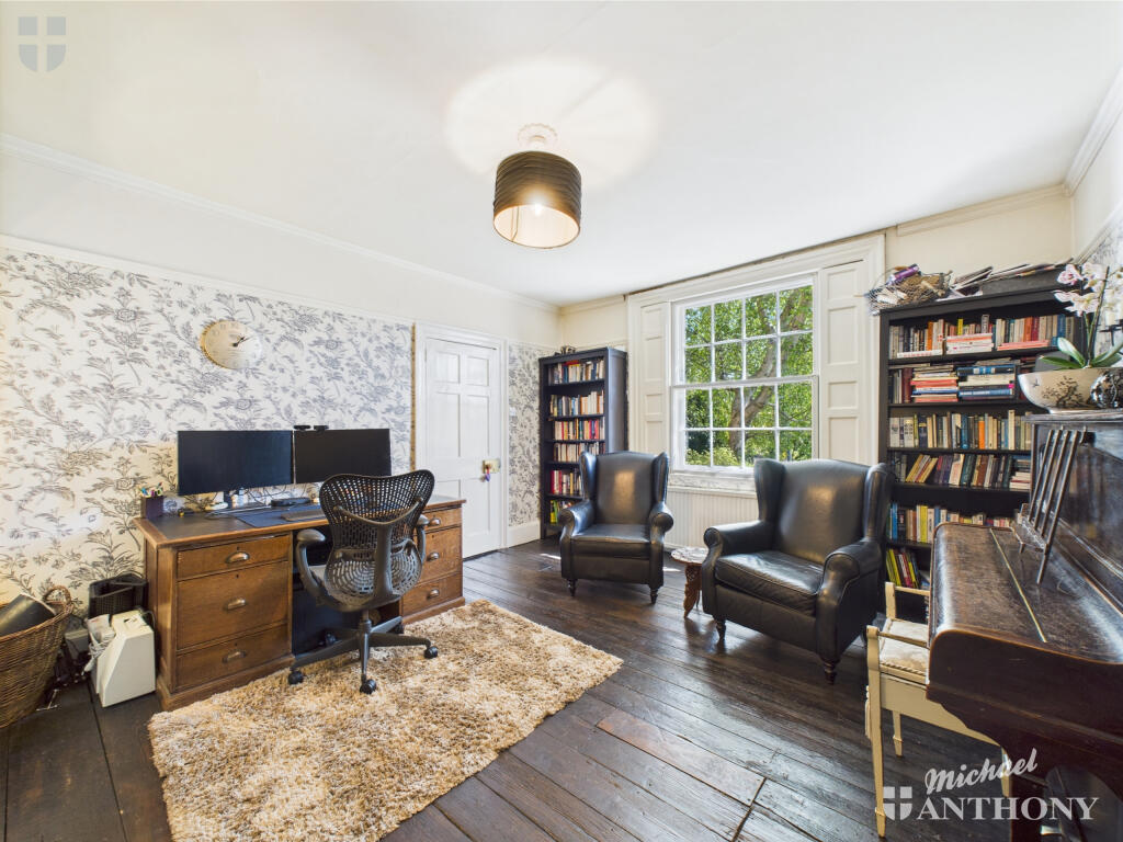 CAM03218G0-PR0624-STILL013