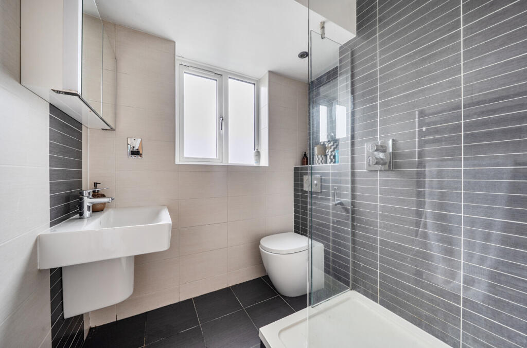 1374563-11-6904de...