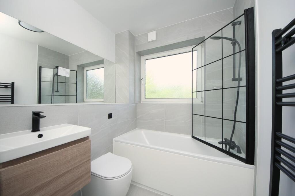 Gv- 27 Perivale Grange (15).jpg