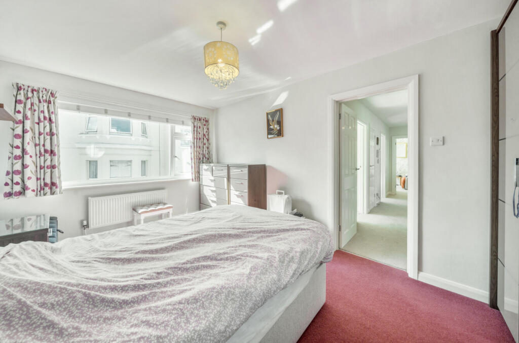 1349749-10-68beeb...