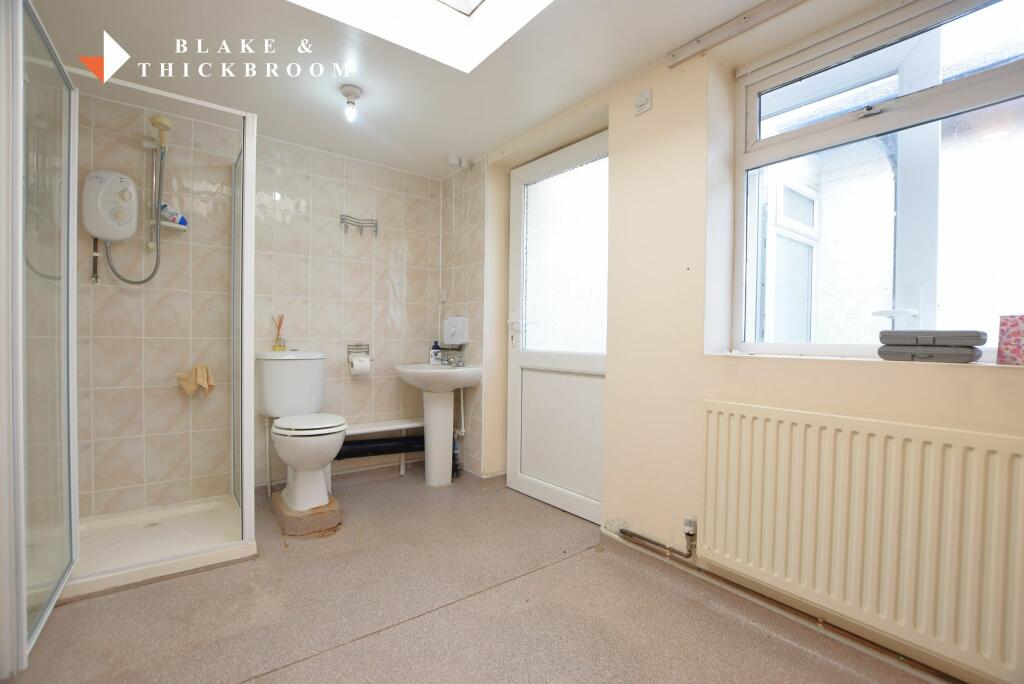 SHOWER ROOM