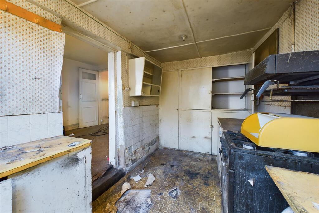 19 Moorend Road, Leckhampton, Cheltenham, Gloucest