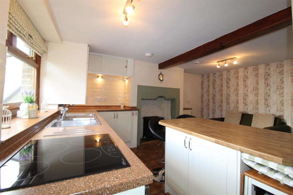 Dining kitchen