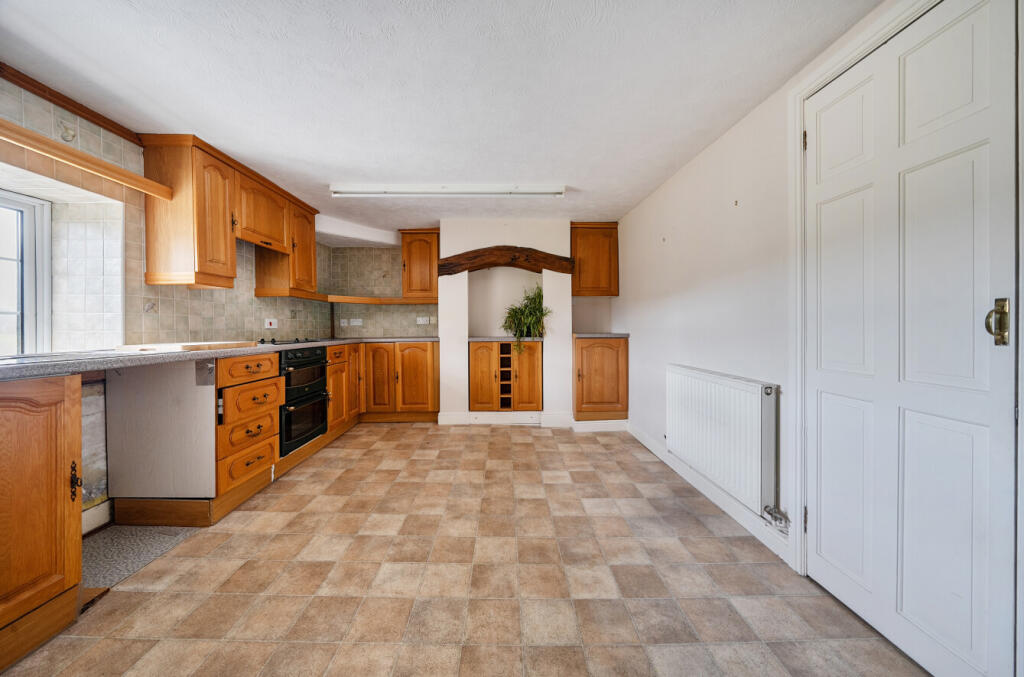 1395447-15-695d19...