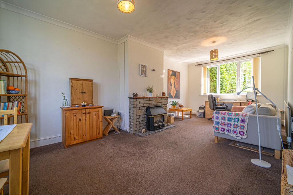 Living Room/Dining Room